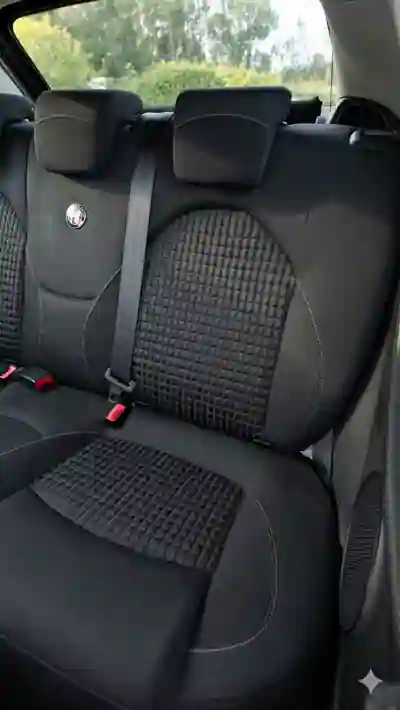 Alfa Romeo MiTo 2010 - 6000 EUR, 150000 km - AUTO.MOTO.pt - 150000km - foto 5 de 11