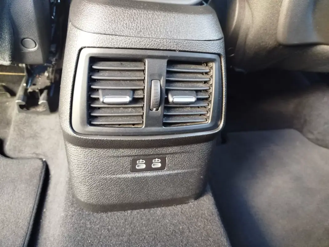 BMW 216 Active Tourer 2019 - 18950 EUR, 47250 km - AUTO.MOTO.pt - 47250km - foto 13 de 20