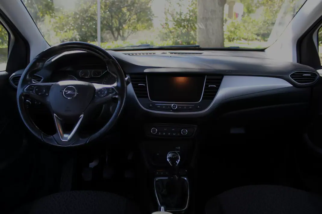 Opel Crossland X 2017 - 12500 EUR, 113439 km - AUTO.MOTO.pt - 113439km - foto 16 de 35