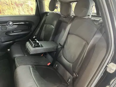 MINI Clubman 2016 - 14600 EUR, 126426 km - AUTO.MOTO.pt - 126426km - foto 22 de 23