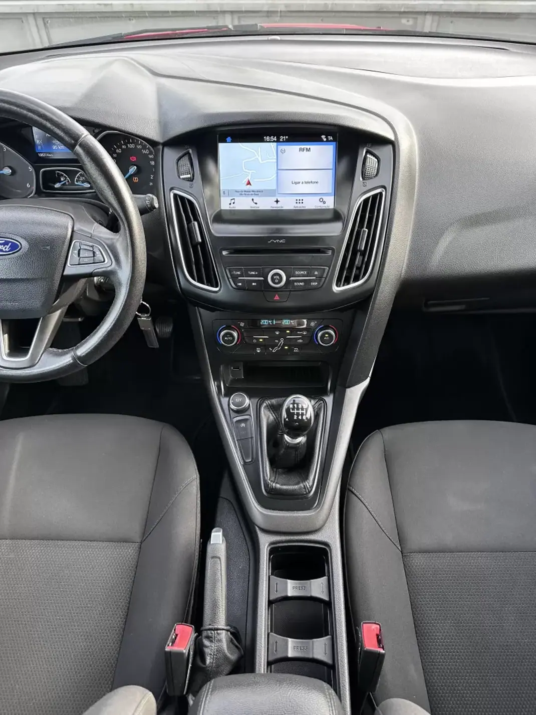 Ford Focus 2017 - 9900 EUR, 190000 km - AUTO.MOTO.pt - 190000km - foto 47 de 50