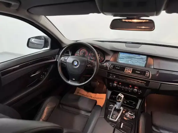 BMW 520 2012 - 15500 EUR, 197000 km - AUTO.MOTO.pt - 197000km - foto 31 de 59