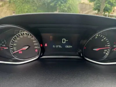 Peugeot 308 SW 2018 - 13490 EUR, 151379 km - AUTO.MOTO.pt - 151379km - foto 11 de 11