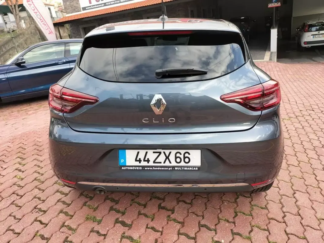 Renault Clio 2020 - 16250 EUR, 96000 km - AUTO.MOTO.pt - 96000km - foto 5 de 11