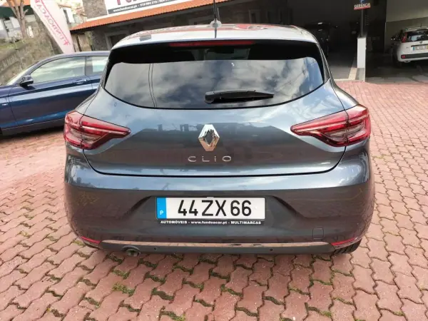 Renault Clio 2020 - 16250 EUR, 96000 km - AUTO.MOTO.pt - 96000km - foto 5 de 11