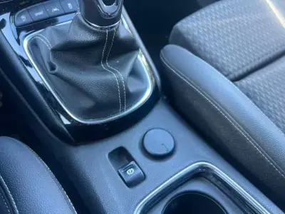 Opel Astra Sports Tourer 2018 - 12984 EUR, 97000 km - AUTO.MOTO.pt - 97000km - foto 11 de 26