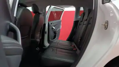 Peugeot 2008 2015 - 11490 EUR, 92490 km - AUTO.MOTO.pt - 92490km - foto 60 de 72