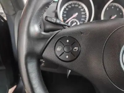 Mercedes-Benz SLK 200 2010 - 21500 EUR, 79000 km - AUTO.MOTO.pt - 79000km - foto 24 de 32