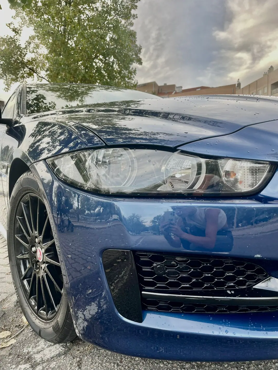 Jaguar XE 2016 - 16990 EUR, 154999 km - AUTO.MOTO.pt - 154999km - foto 3 de 13