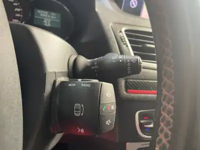 Renault Mégane Sport Tourer 2014 - 9999 EUR, 163000 km - AUTO.MOTO.pt - 163000km - foto 46 de 47