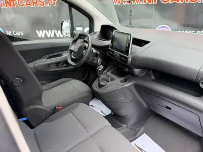 Peugeot PARTNER 1.6 BLUEHDI 100 CVM5 STANDARD ASPHALT 3 LUGARES 2020 - 12900 EUR, 151831 km - AUTO.MOTO.pt - 151831km - foto 13 de 15