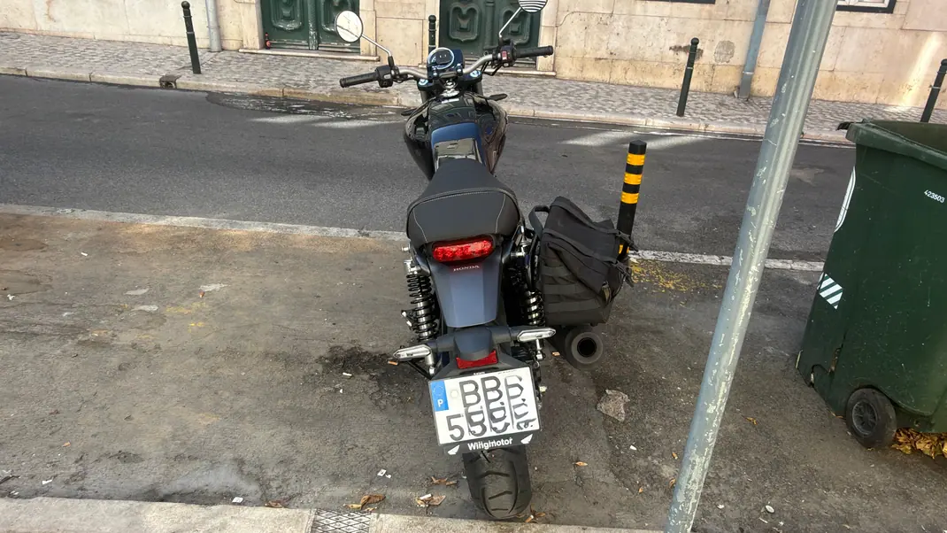 Honda GB350S 2025 - 4200 EUR, 5270 km - 5270km - foto 4 de 7