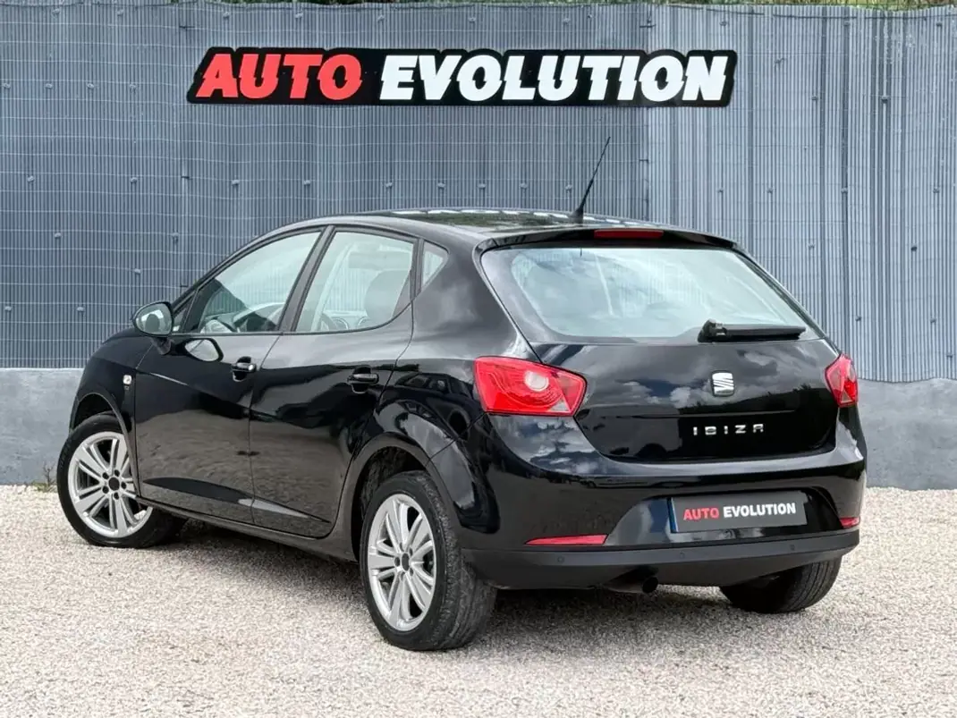 SEAT Ibiza 2008 - 7450 EUR, 190000 km - AUTO.MOTO.pt - 190000km - foto 3 de 13