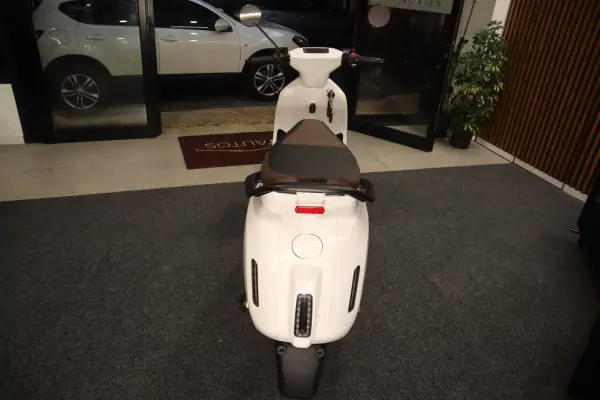 2026 - 3490 EUR, 1 km - AUTO.MOTO.pt - 1km - foto 6 de 6