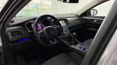 Renault Talisman Sport Tourer 2019 - 12990 EUR, 352006 km - AUTO.MOTO.pt - 352006km - foto 24 de 27