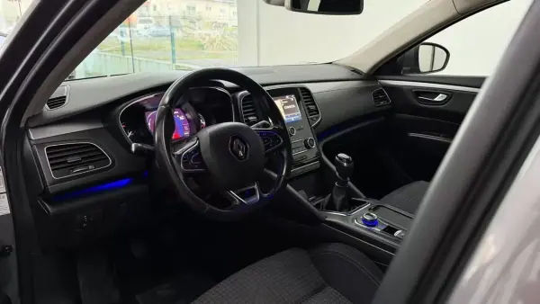 Renault Talisman Sport Tourer 2019 - 12990 EUR, 352006 km - AUTO.MOTO.pt - 352006km - foto 24 de 27