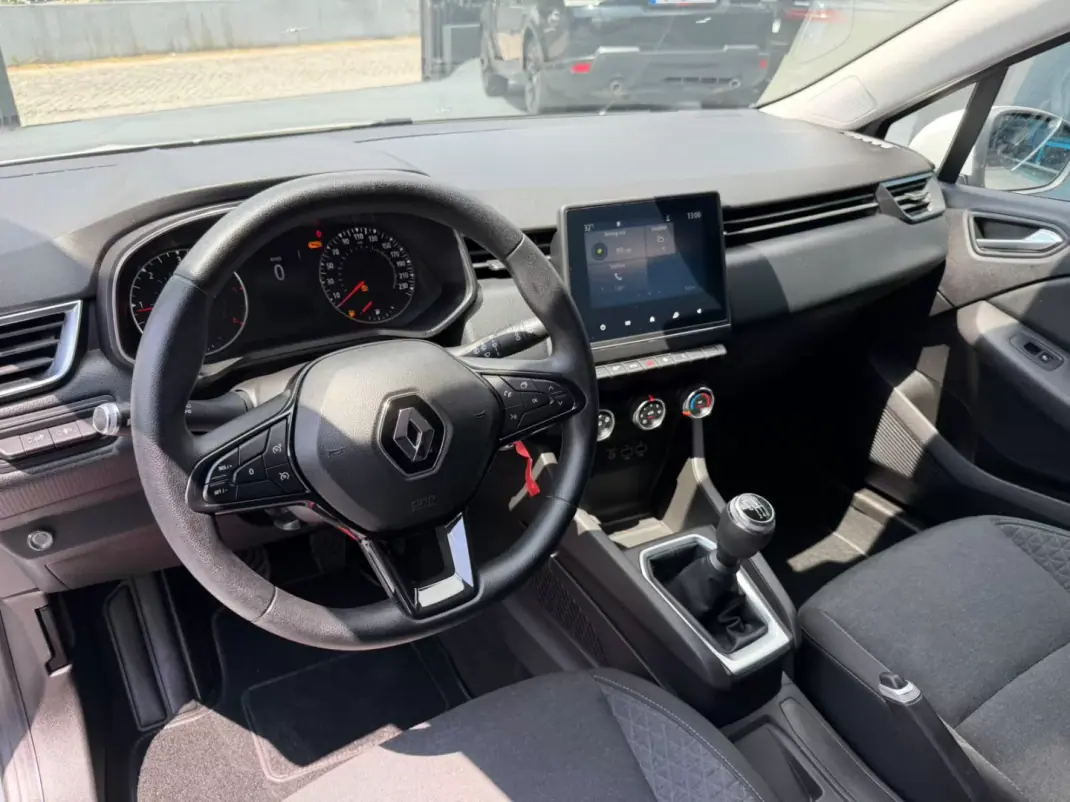 Renault Clio 2019 - 12300 EUR, 144000 km - 144000km - foto 9 de 11