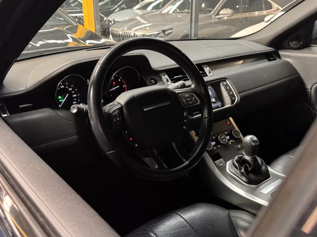 Land Rover Range Rover Evoque 2017 - 19990 EUR, 198400 km - AUTO.MOTO.pt - 198400km - foto 15 de 34