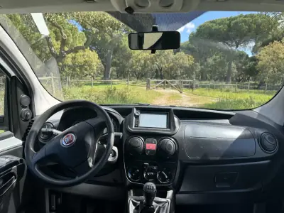 Fiat Qubo 2014 - 5700 EUR, 215000 km - AUTO.MOTO.pt - 215000km - foto 5 de 9