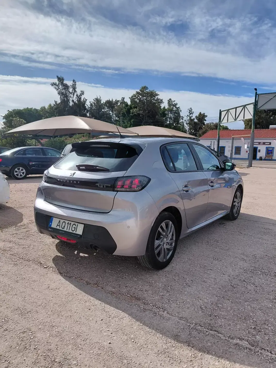 Peugeot 208 2022 - 13900 EUR, 75000 km - 75000km - foto 10 de 10