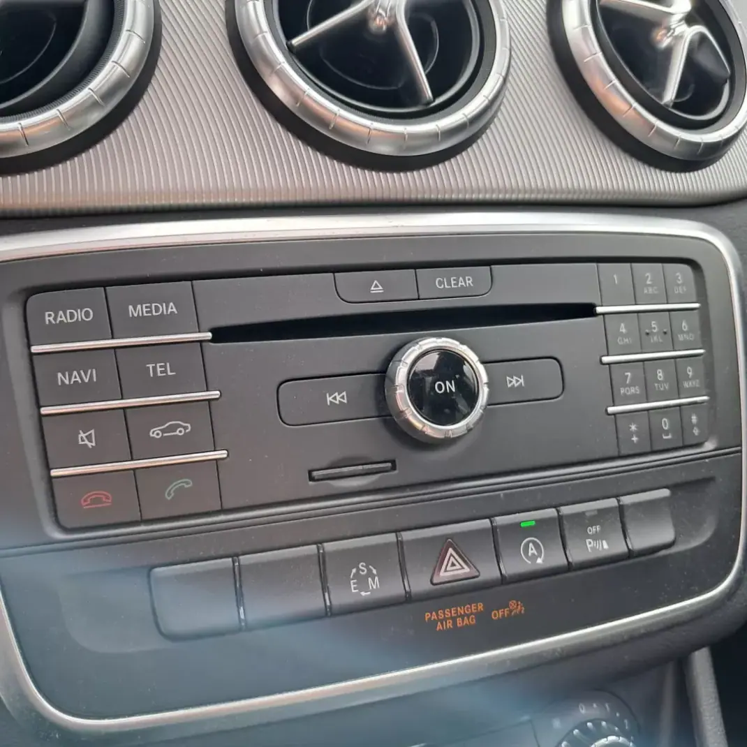 Mercedes-Benz CLA 220 2015 - 21990 EUR, 90000 km - 90000km - foto 12 de 15