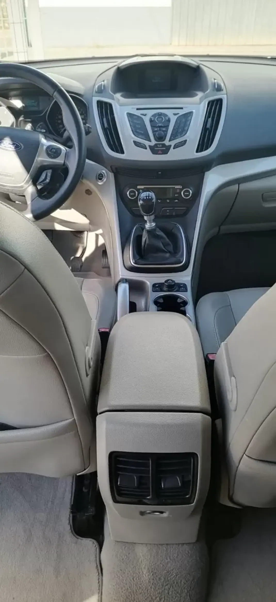 Ford C-Max 2012 - 11600 EUR, 170350 km - AUTO.MOTO.pt - 170350km - foto 10 de 15