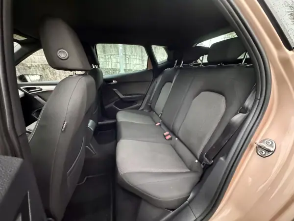 SEAT Arona 2018 - 18500 EUR, 136000 km - AUTO.MOTO.pt - 136000km - foto 26 de 28