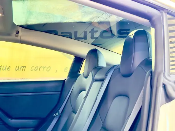 Tesla Model 3 2022 - 39900 EUR, 40060 km - AUTO.MOTO.pt - 40060km - foto 16 de 35