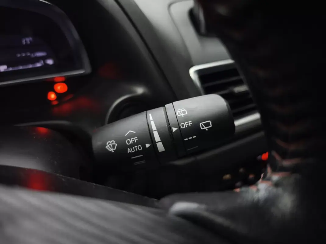 Mazda 3 2016 - 12450 EUR, 207205 km - AUTO.MOTO.pt - 207205km - foto 26 de 40