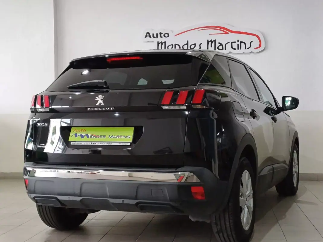 Peugeot 3008 2020 - 19900 EUR, 141311 km - AUTO.MOTO.pt - 141311km - foto 3 de 12