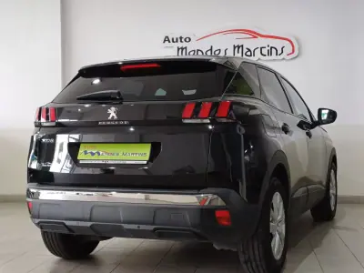 Peugeot 3008 2020 - 19900 EUR, 141311 km - AUTO.MOTO.pt - 141311km - foto 3 de 12