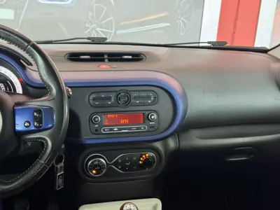 Renault Twingo 2015 - 7500 EUR, 149333 km - 149333km - foto 18 de 20