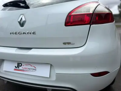 Renault Mégane 2011 - 6990 EUR, 279161 km - AUTO.MOTO.pt - 279161km - foto 9 de 25