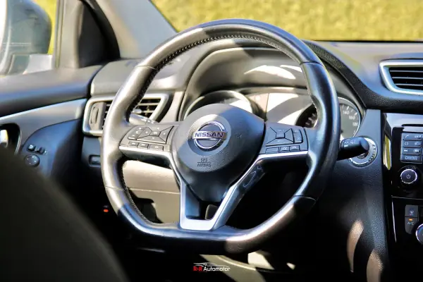 Nissan Qashqai 2018 - 16500 EUR, 203000 km - AUTO.MOTO.pt - 203000km - foto 23 de 32