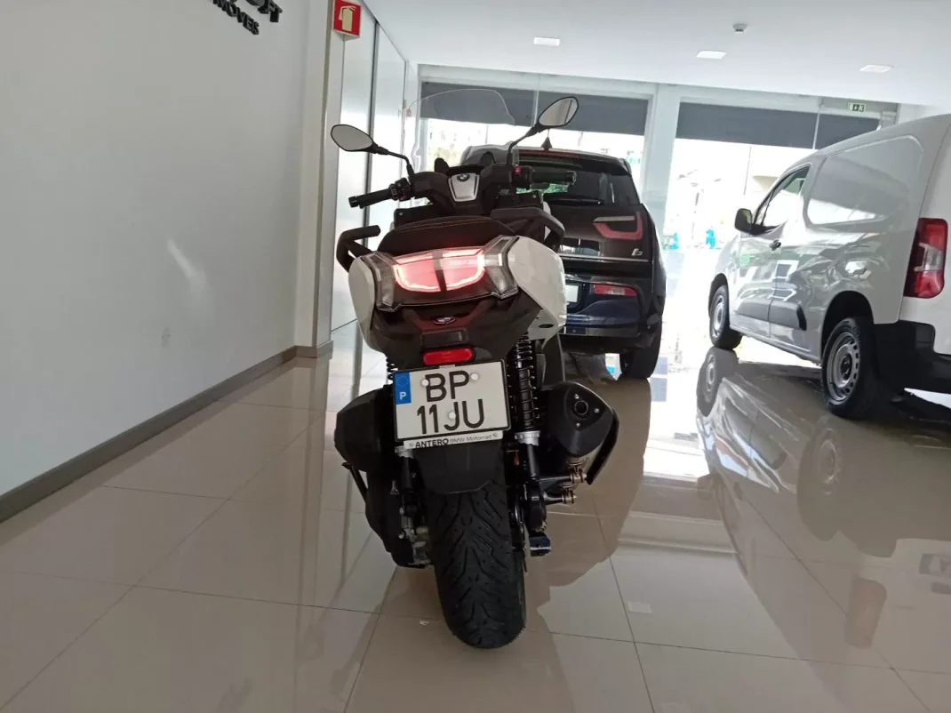 BMW C 400 GT 2024 - 7590 EUR, 100 km - AUTO.MOTO.pt - 100km - foto 5 de 11