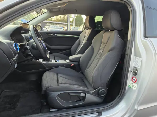 Audi A3 2013 - 12990 EUR, 203000 km - 203000km - foto 35 de 37