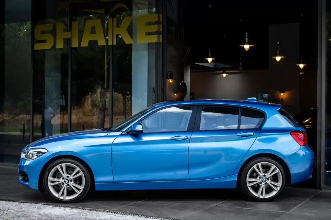 BMW 118 2018 - 16450 EUR, 210608 km - AUTO.MOTO.pt - 210608km - foto 2 de 47