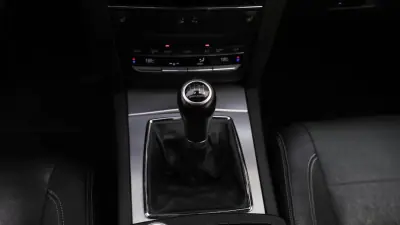 Mercedes-Benz E 250 2009 - 11999 EUR, 478000 km - AUTO.MOTO.pt - 478000km - foto 35 de 35