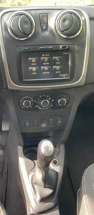 Dacia Sandero 2013 - 7490 EUR, 189000 km - AUTO.MOTO.pt - 189000km - foto 7 de 13