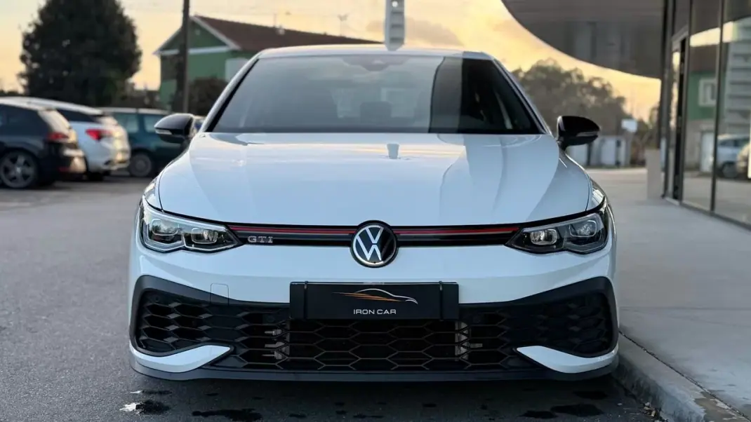 Volkswagen Golf 2021 - 39900 EUR, 55600 km - AUTO.MOTO.pt - 55600km - foto 2 de 26