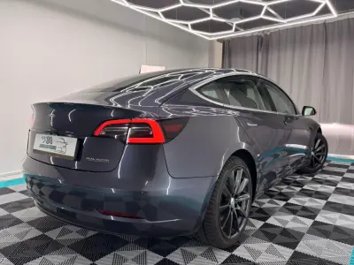 Tesla Model 3 2019 - 24500 EUR, 118000 km - AUTO.MOTO.pt - 118000km - foto 7 de 19