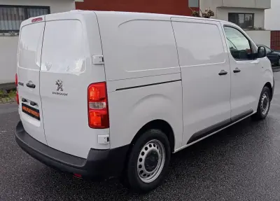 Peugeot e-Expert 2021 - 17990 EUR, 38300 km - AUTO.MOTO.pt - 38300km - foto 5 de 19