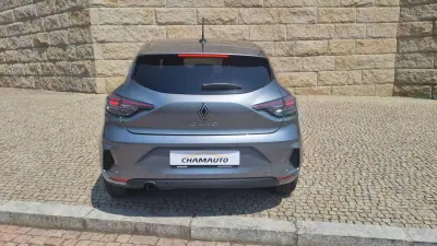 Renault Clio 2023 - 19490 EUR, 16500 km - 16500km - foto 6 de 18