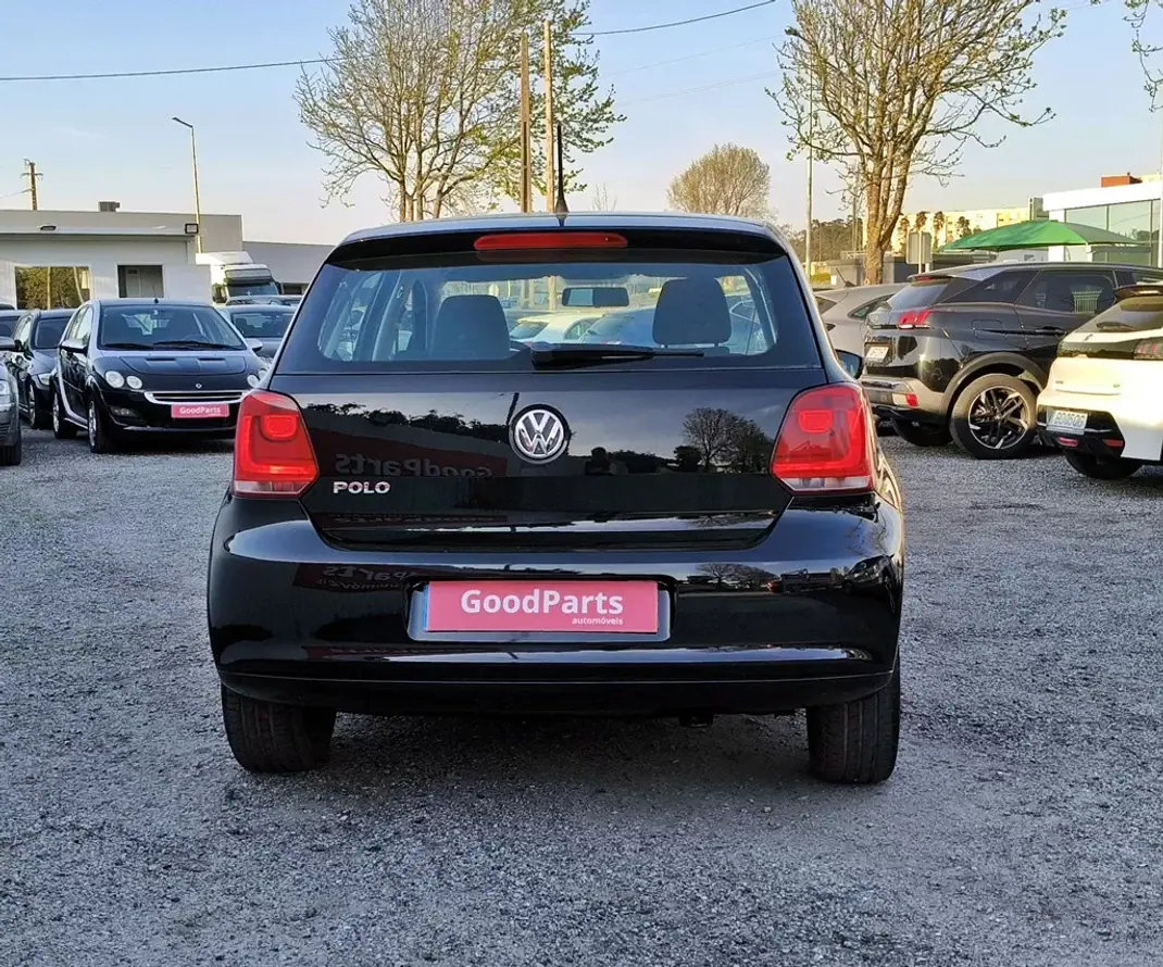 Volkswagen Polo 2011 - 7490 EUR, 120850 km - AUTO.MOTO.pt - 120850km - foto 11 de 21