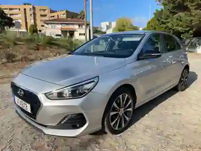 Hyundai i30 2019 - 12300 EUR, 140000 km - AUTO.MOTO.pt - 140000km - foto 8 de 10