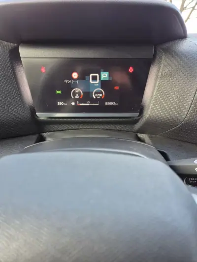 Citroën C4 2022 - 20500 EUR, 85000 km - AUTO.MOTO.pt - 85000km - foto 27 de 39