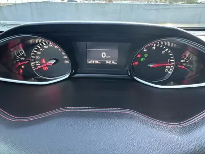 Peugeot 308 SW 2015 - 12900 EUR, 140000 km - AUTO.MOTO.pt - 140000km - foto 42 de 64