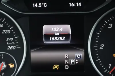 Mercedes-Benz MB180 2017 - 17450 EUR, 158282 km - AUTO.MOTO.pt - 158282km - foto 8 de 18