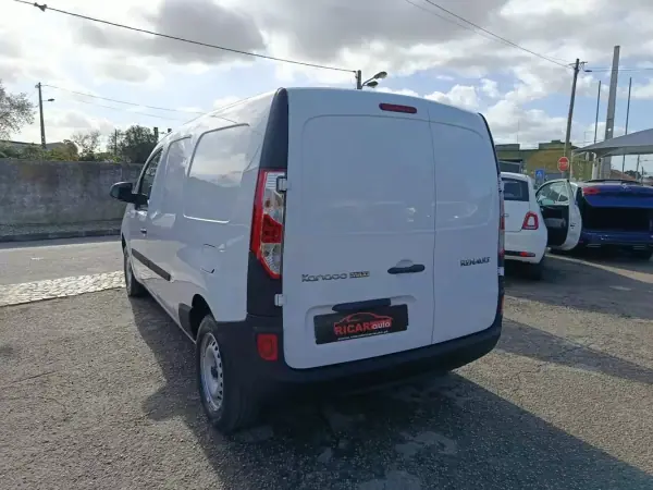 Renault Kangoo 2018 - 10500 EUR, 159000 km - AUTO.MOTO.pt - 159000km - foto 25 de 27