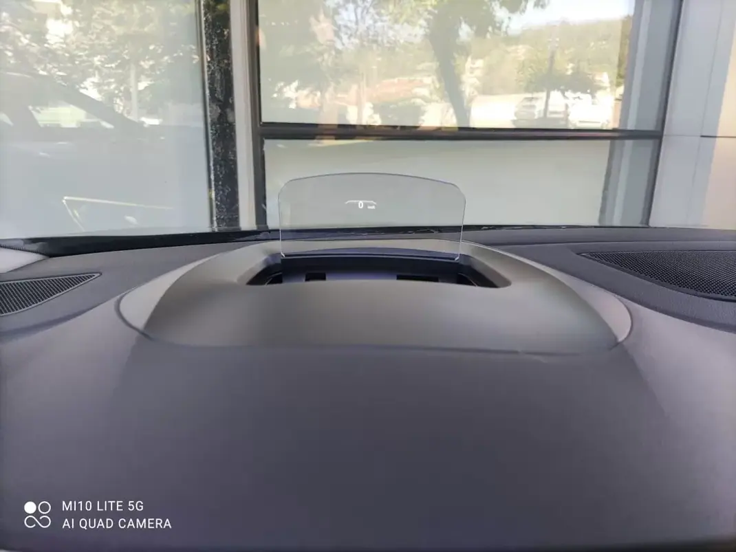Renault Mégane Sport Tourer 2018 - 14900 EUR, 112000 km - AUTO.MOTO.pt - 112000km - foto 17 de 28